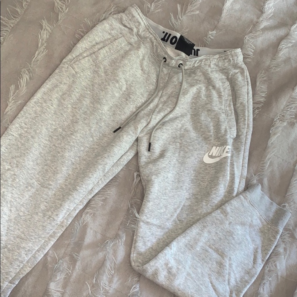 Nike jogger sweatpants